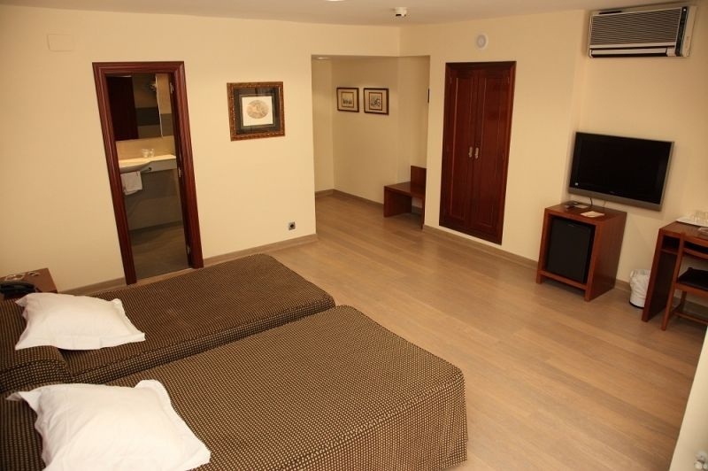 Cesaraugusta Hotel Zaragoza Ngoại thất bức ảnh